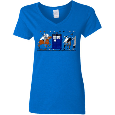 T-Shirts Royal / S Nocens Lupus Tardis in the Bayeux Tapestry Women's V-Neck T-Shirt