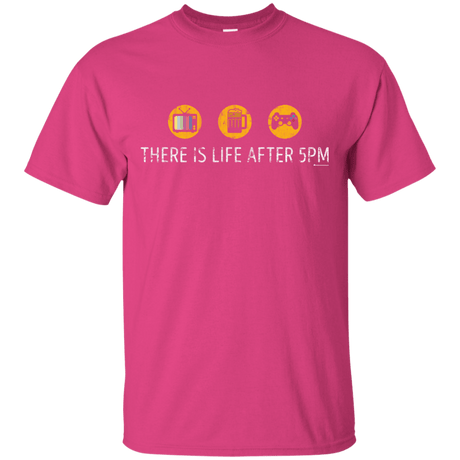 T-Shirts Heliconia / Small There Is Life After 5PM T-Shirt