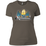 T-Shirts Warm Grey / X-Small Dinner Before Christmas Women's Premium T-Shirt