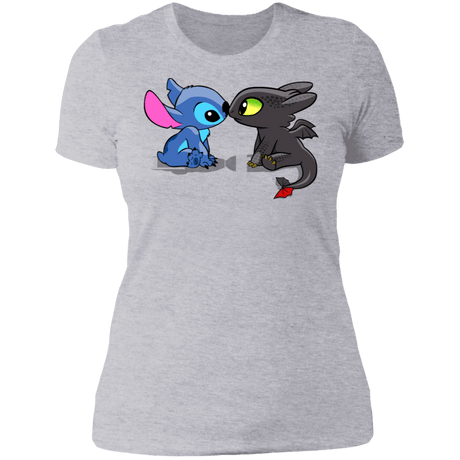T-Shirts Heather Grey / S Dragon and Alien Kiss Women's Premium T-Shirt