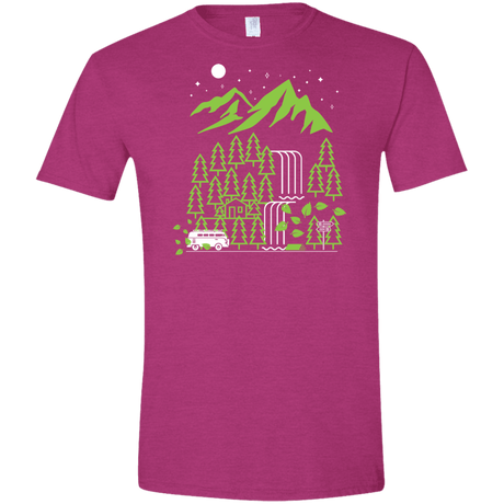 T-Shirts Antique Heliconia / S Explore More Men's Semi-Fitted Softstyle