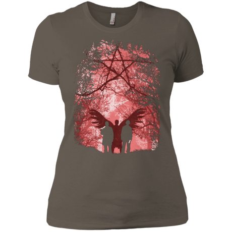 T-Shirts Warm Grey / X-Small Famous Hunters Women's Premium T-Shirt