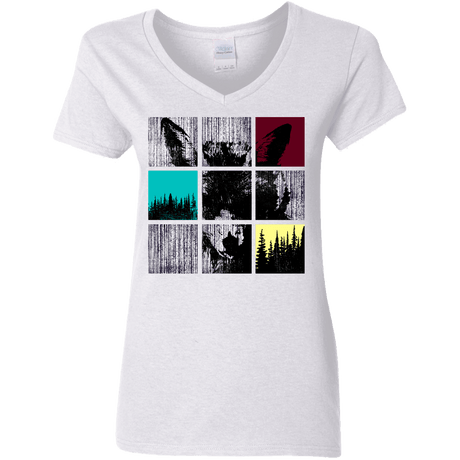 T-Shirts White / S Fox Pane Women's V-Neck T-Shirt