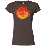 T-Shirts Dark Chocolate / S Here Comes The Sun (1) Junior Slimmer-Fit T-Shirt