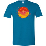 T-Shirts Antique Sapphire / S Here Comes The Sun (1) Men's Semi-Fitted Softstyle