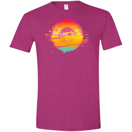 T-Shirts Antique Heliconia / S Here Comes The Sun (2) Men's Semi-Fitted Softstyle