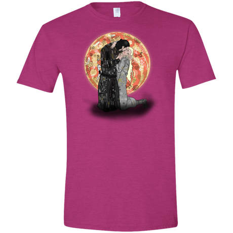 T-Shirts Antique Heliconia / S Kiss Jon and Dany Men's Semi-Fitted Softstyle