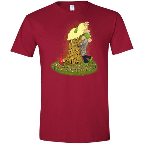 T-Shirts Cardinal Red / S Kiss of Muppets Men's Semi-Fitted Softstyle