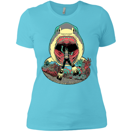 T-Shirts Cancun / X-Small Megalodoom Women's Premium T-Shirt