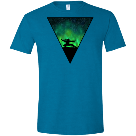 T-Shirts Antique Sapphire / S Northern Lights Pose Men's Semi-Fitted Softstyle