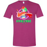 T-Shirts Antique Heliconia / S Otaqueen Men's Semi-Fitted Softstyle