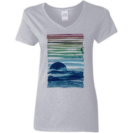 T-Shirts Sport Grey / S Sea Landscape Women's V-Neck T-Shirt