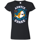 T-Shirts Black / S Shark Family Trazo - Auntie Junior Slimmer-Fit T-Shirt