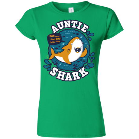 T-Shirts Irish Green / S Shark Family Trazo - Auntie Junior Slimmer-Fit T-Shirt