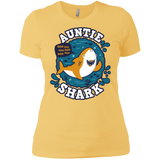T-Shirts Banana Cream/ / X-Small Shark Family Trazo - Auntie Women's Premium T-Shirt