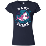 T-Shirts Navy / S Shark Family trazo - Baby Girl chupete Junior Slimmer-Fit T-Shirt