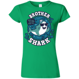 T-Shirts Irish Green / S Shark Family trazo - Brother Junior Slimmer-Fit T-Shirt