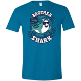 T-Shirts Antique Sapphire / S Shark Family trazo - Brother Men's Semi-Fitted Softstyle