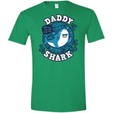 T-Shirts Heather Irish Green / S Shark Family trazo - Daddy Men's Semi-Fitted Softstyle