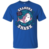 T-Shirts Royal / S Shark Family trazo - Grandma T-Shirt