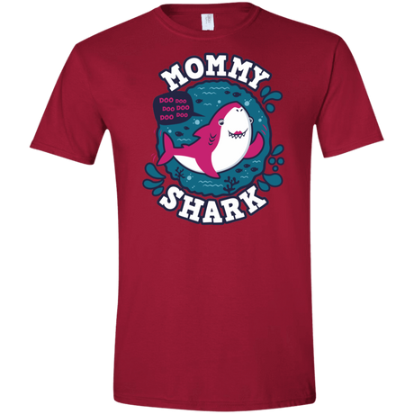 T-Shirts Cardinal Red / S Shark Family trazo - Mommy Men's Semi-Fitted Softstyle