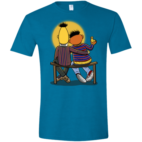 T-Shirts Antique Sapphire / S Sunset Street Men's Semi-Fitted Softstyle