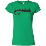 T-Shirts Irish Green / S Wolf Tail Junior Slimmer-Fit T-Shirt