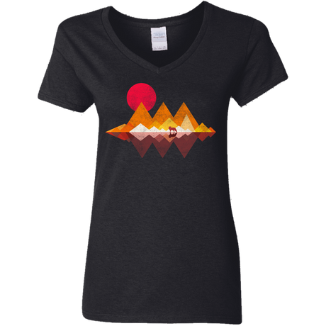 T-Shirts Black / S Wolflands Women's V-Neck T-Shirt